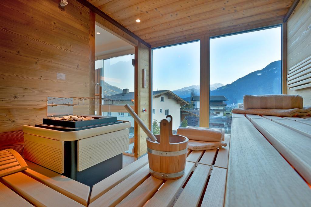 Das Sonnleiten Ski- Und Motorradhotel Bruck Im Zillertal Bruck am Ziller المظهر الخارجي الصورة