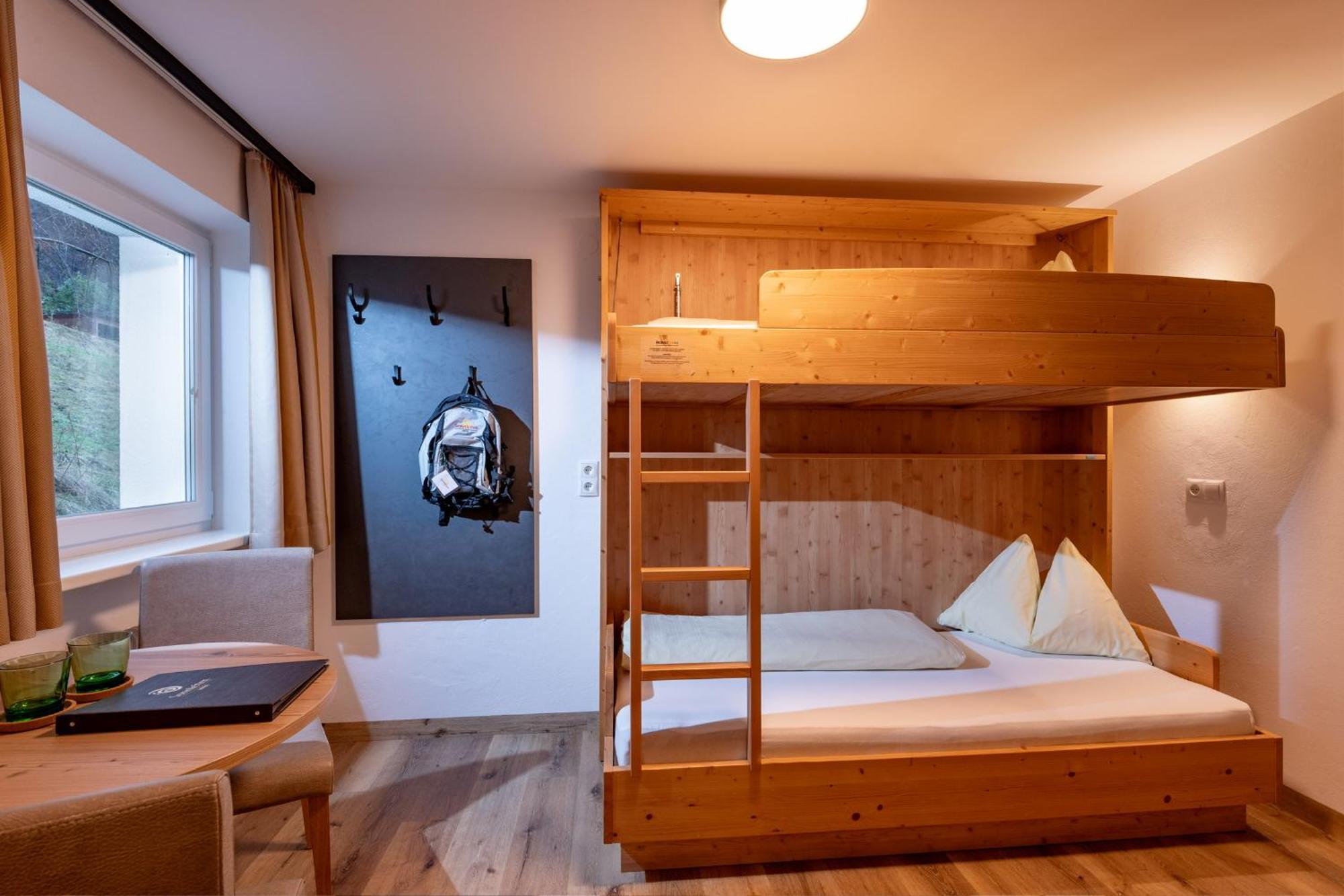 Das Sonnleiten Ski- Und Motorradhotel Bruck Im Zillertal Bruck am Ziller المظهر الخارجي الصورة