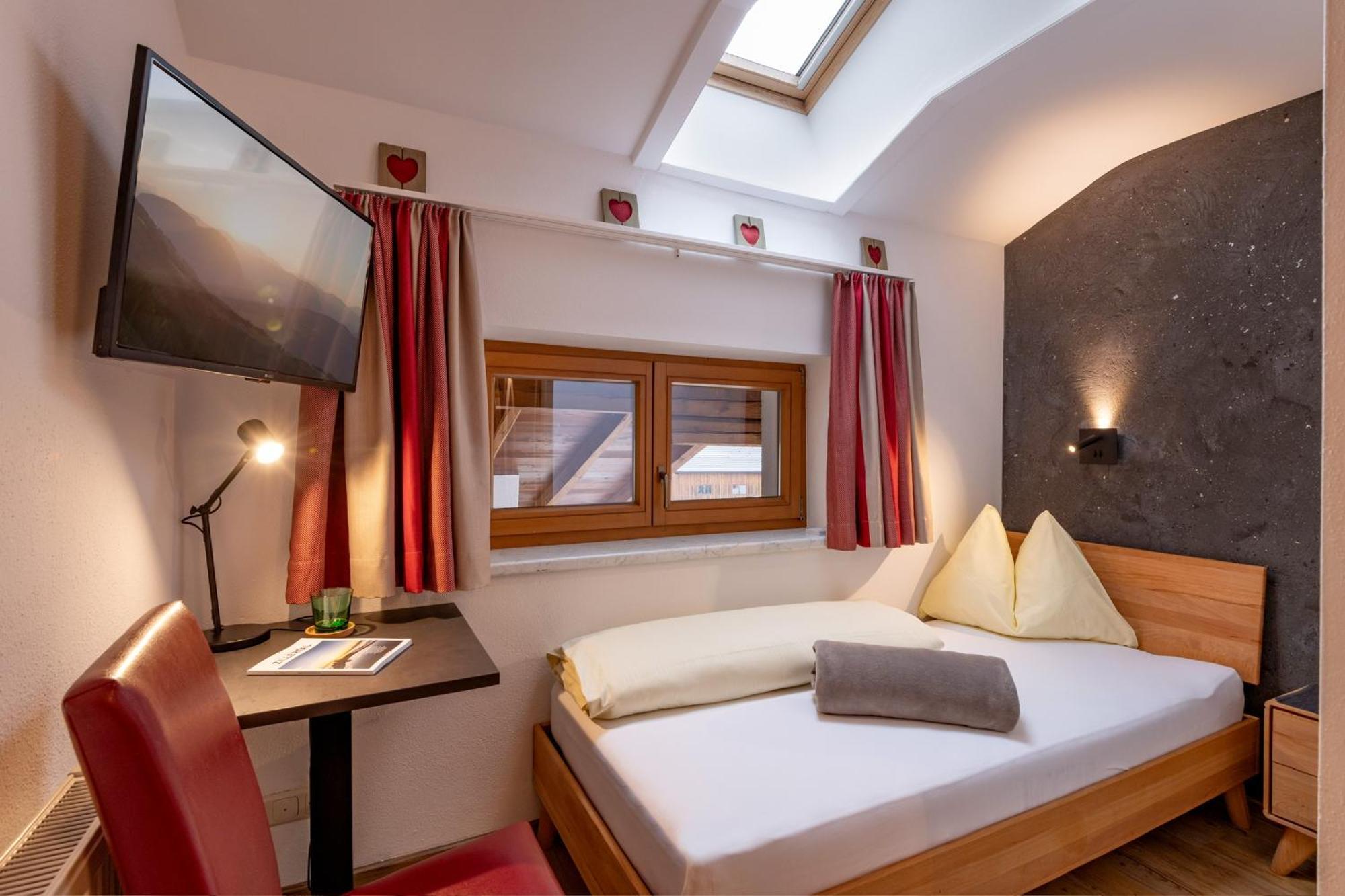 Das Sonnleiten Ski- Und Motorradhotel Bruck Im Zillertal Bruck am Ziller المظهر الخارجي الصورة